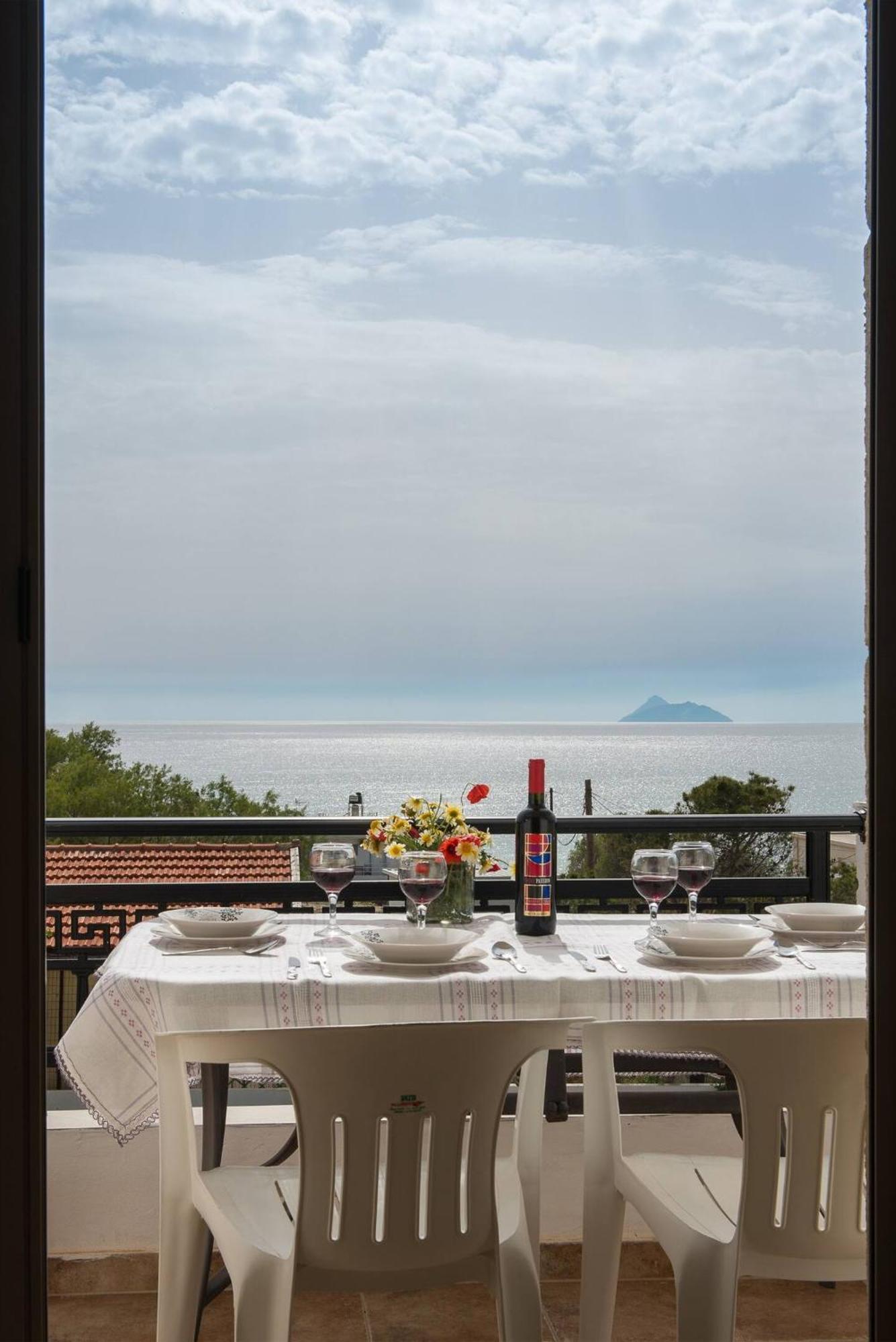 Sofia Apartment, With Sea & Mountain View Kalamaki  Dış mekan fotoğraf