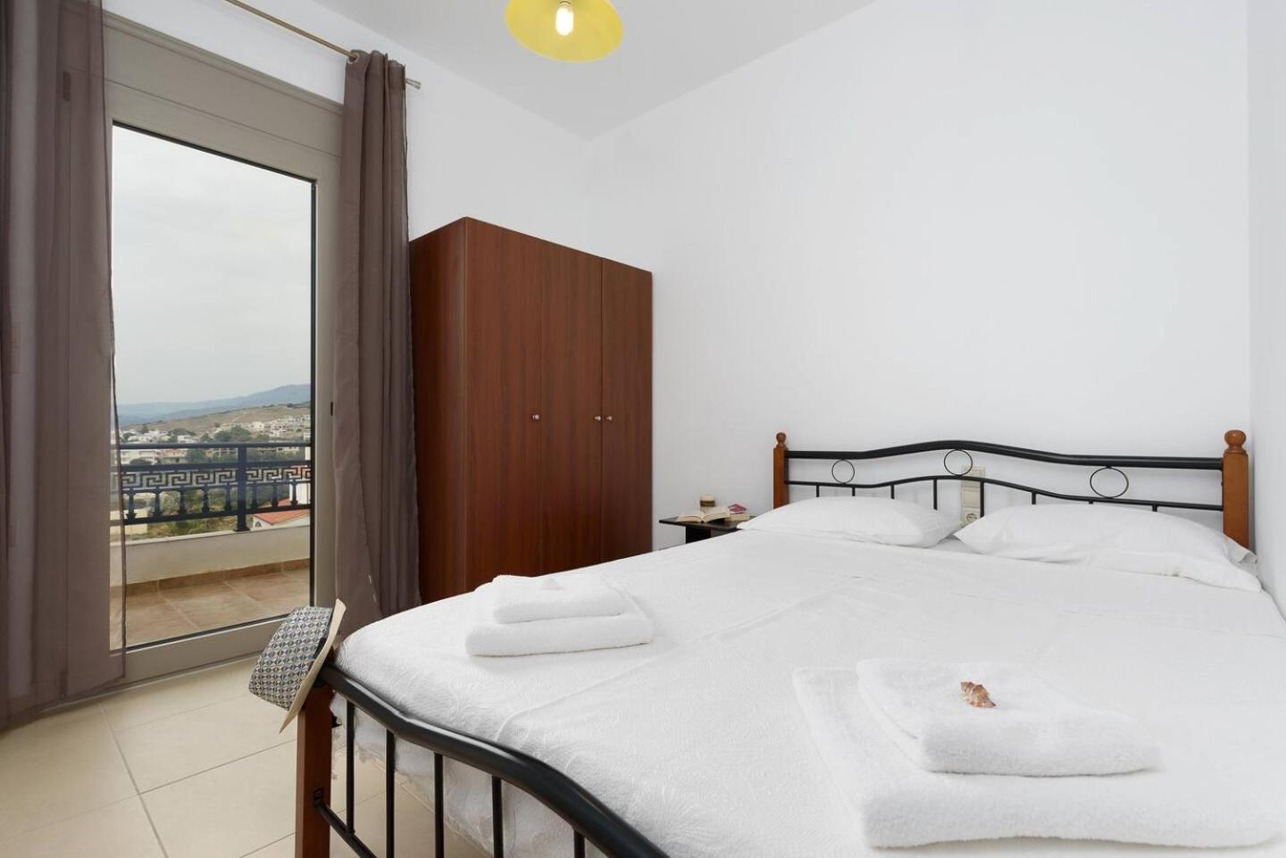 Sofia Apartment, With Sea & Mountain View Kalamaki  Dış mekan fotoğraf